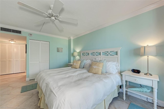 tiled bedroom featuring a ceiling fan, baseboards, visible vents, a closet, and crown molding