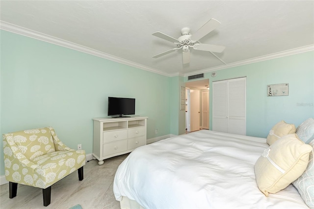 bedroom featuring a ceiling fan, a closet, visible vents, and crown molding