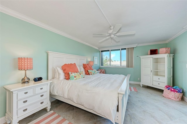 bedroom featuring crown molding, baseboards, and ceiling fan