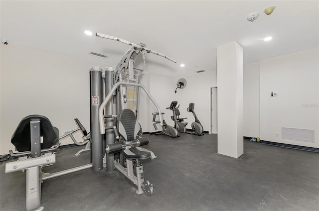 workout area with visible vents and recessed lighting