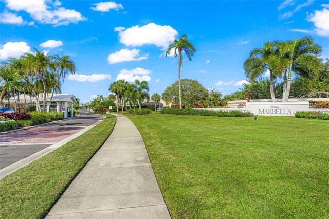 view of home's community featuring a yard