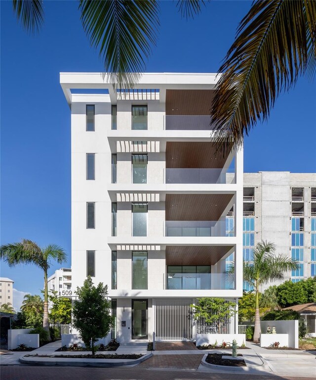 509 Golden Gate Pt Unit 2, Sarasota, FL 34236 - photo 6