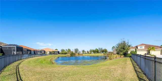 view of yard featuring a water view