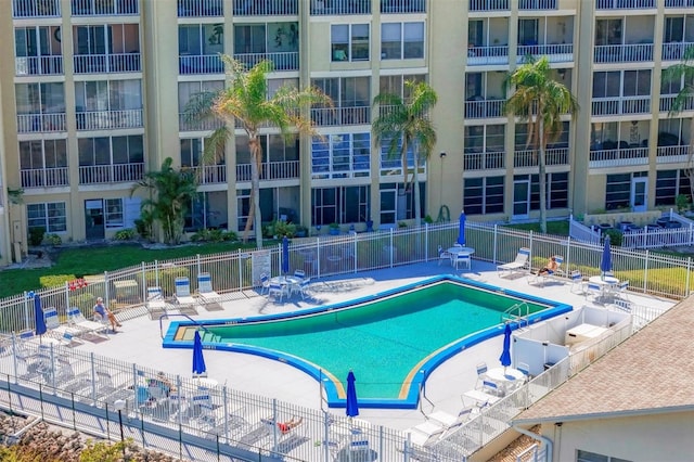 view of swimming pool featuring a patio