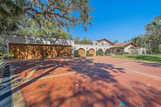 view of front of home featuring a garage