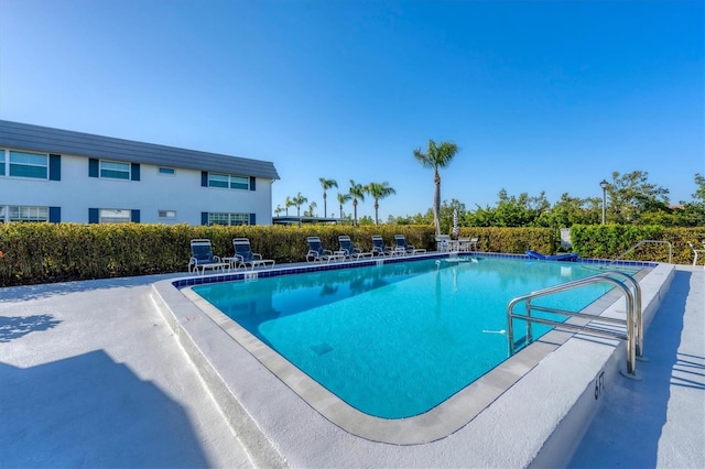 view of swimming pool