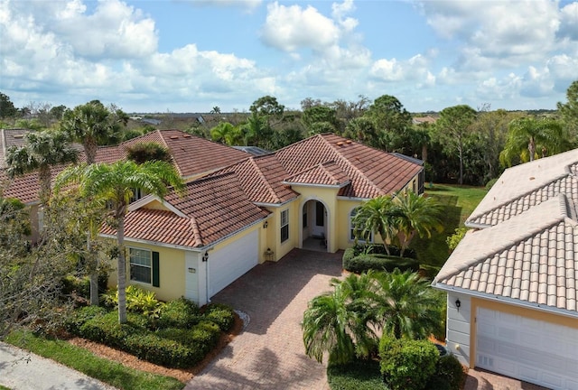 view of mediterranean / spanish-style home