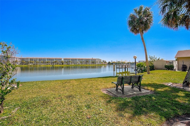 view of yard featuring a water view