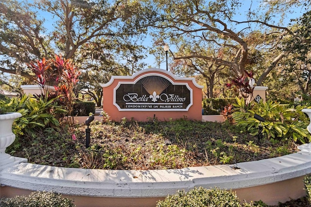 view of community / neighborhood sign