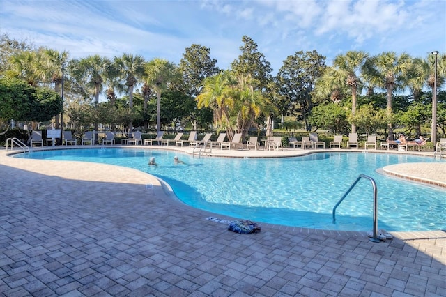 view of swimming pool