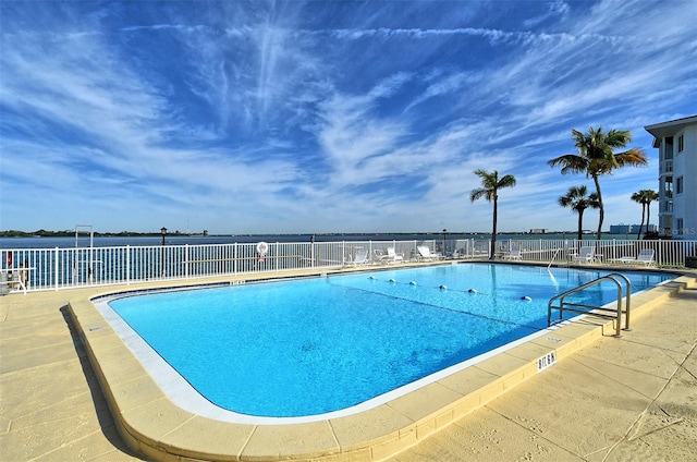 view of swimming pool