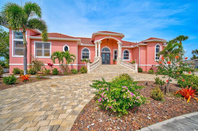 view of mediterranean / spanish-style house