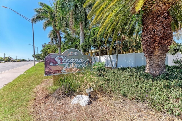 view of community / neighborhood sign