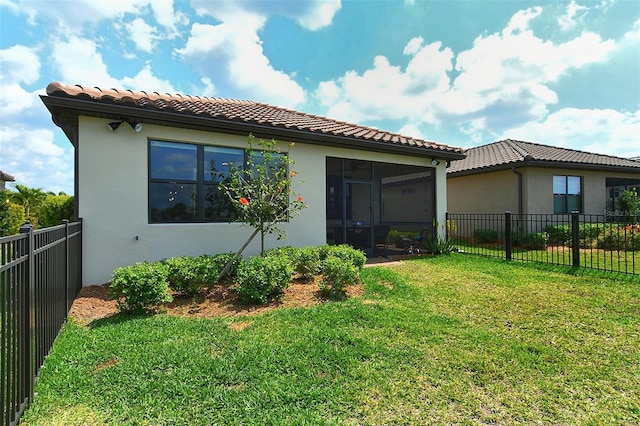 exterior space featuring a lawn