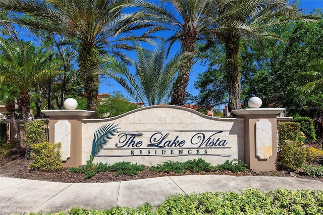 view of community / neighborhood sign