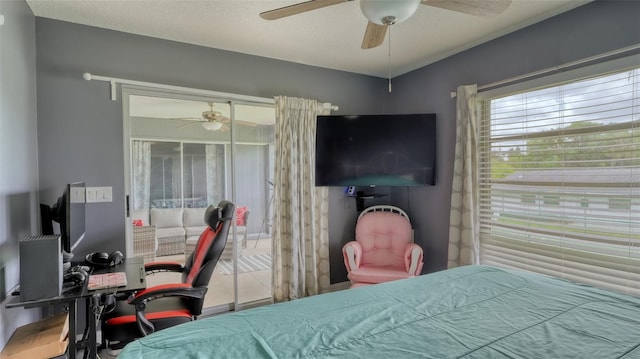 bedroom featuring ceiling fan