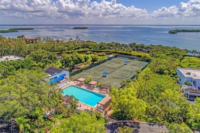 bird's eye view featuring a water view