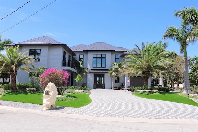 view of front of property with a front lawn