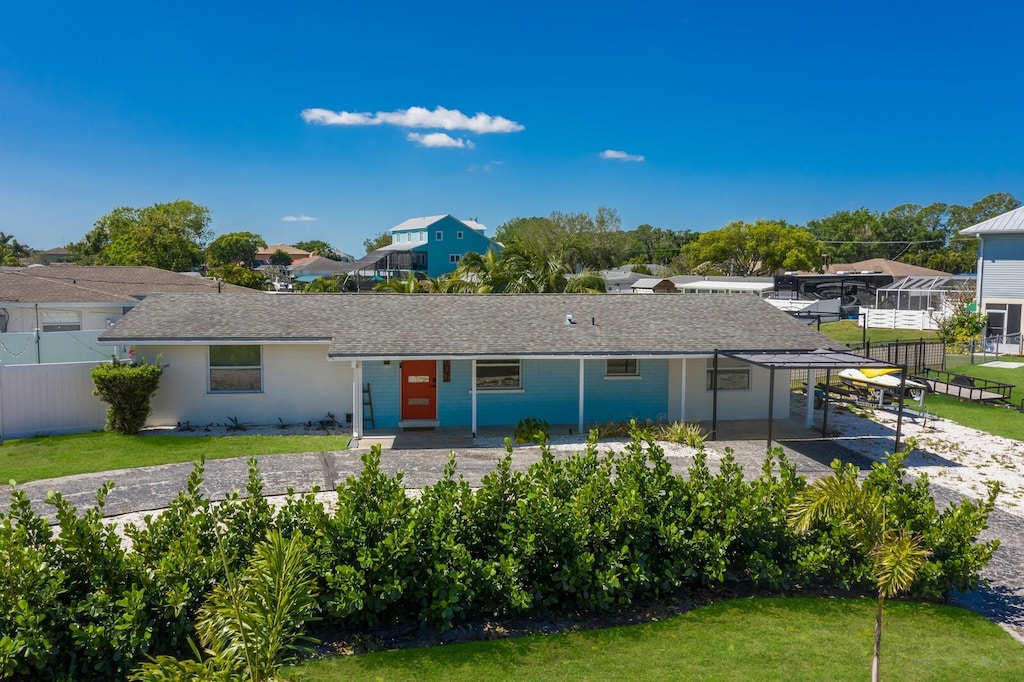 view of front of property with a front lawn