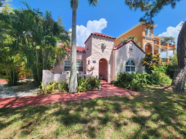 view of mediterranean / spanish home