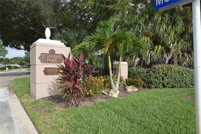 view of community / neighborhood sign