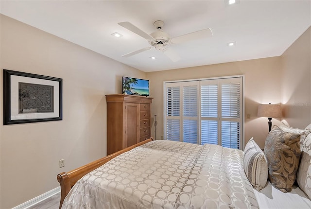 bedroom featuring ceiling fan