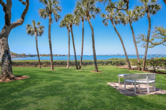 view of yard featuring a water view