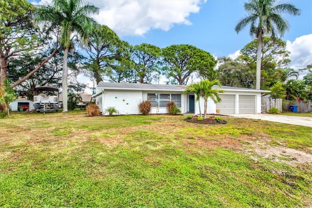 ranch-style home with a front yard