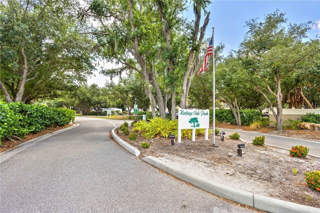 view of community / neighborhood sign