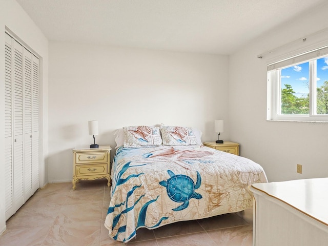 bedroom featuring a closet