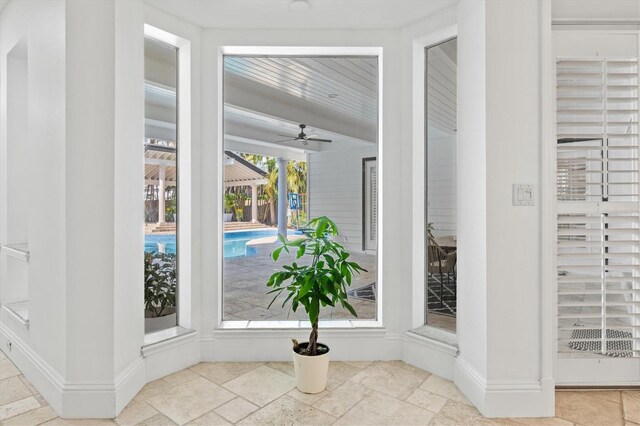 room details with ceiling fan