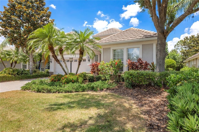 view of front of home with a front lawn