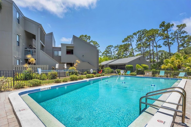 view of swimming pool