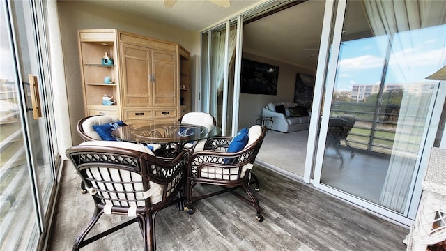 balcony featuring ceiling fan