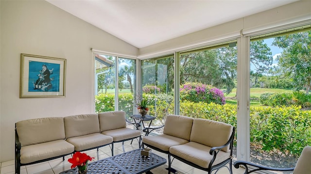 sunroom with vaulted ceiling