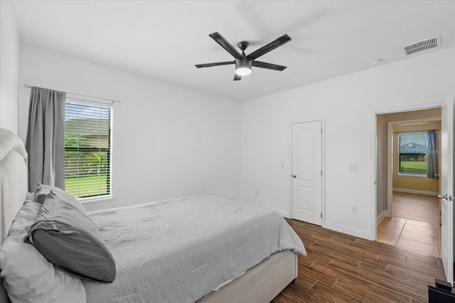 bedroom with ceiling fan