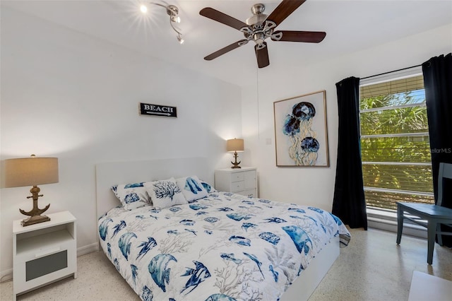 bedroom with ceiling fan