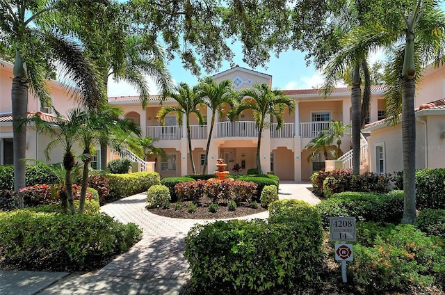 view of front of property with stucco siding