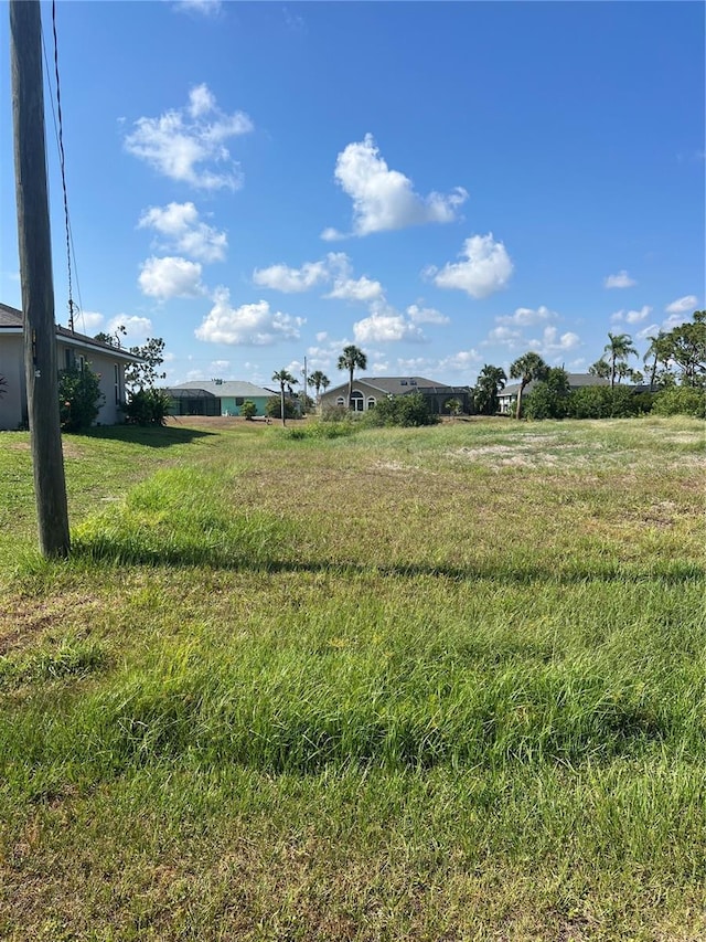 Listing photo 3 for 52 Mark Twain Ln, Rotonda West FL 33947