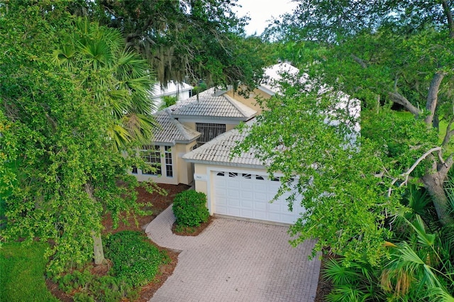 view of front facade with a garage