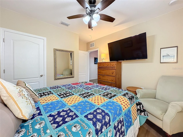 bedroom featuring ceiling fan