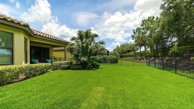 view of yard featuring a fenced backyard