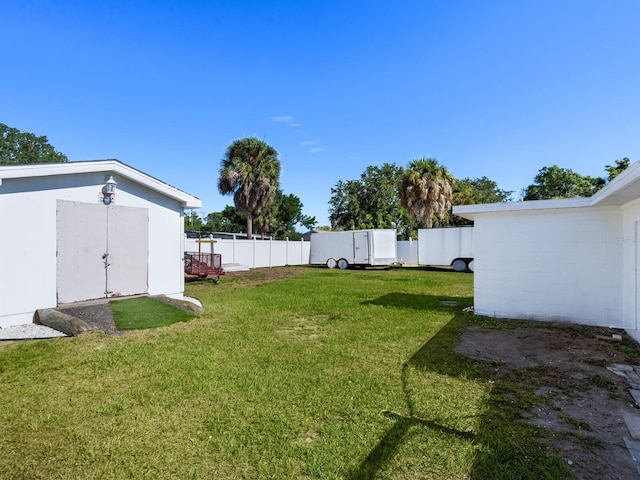 view of yard with a shed