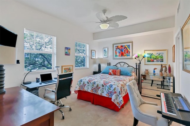 bedroom with ceiling fan