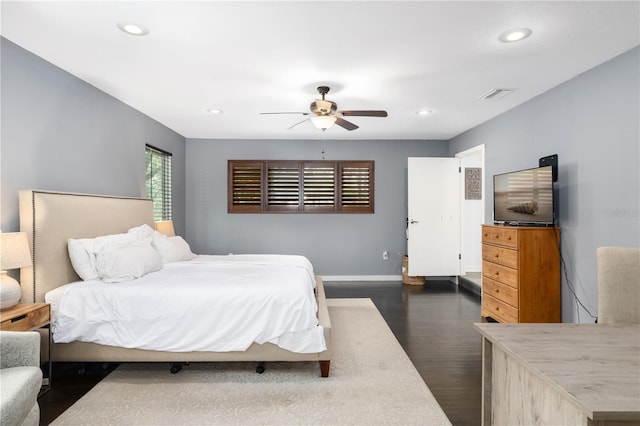 bedroom featuring baseboards, visible vents, a ceiling fan, dark wood-style floors, and recessed lighting