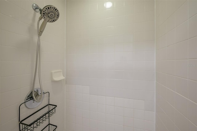 details featuring a tile shower