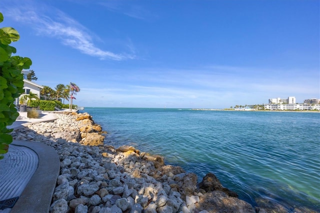 Listing photo 2 for 1215 Westway Dr, Sarasota FL 34236