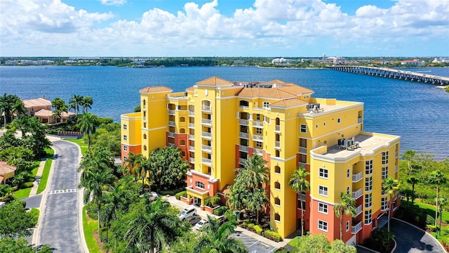 bird's eye view with a water view