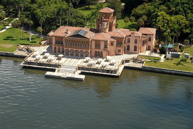 bird's eye view featuring a water view