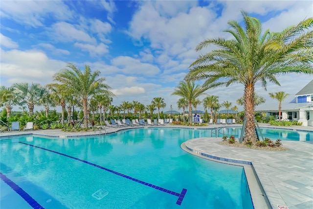 view of swimming pool